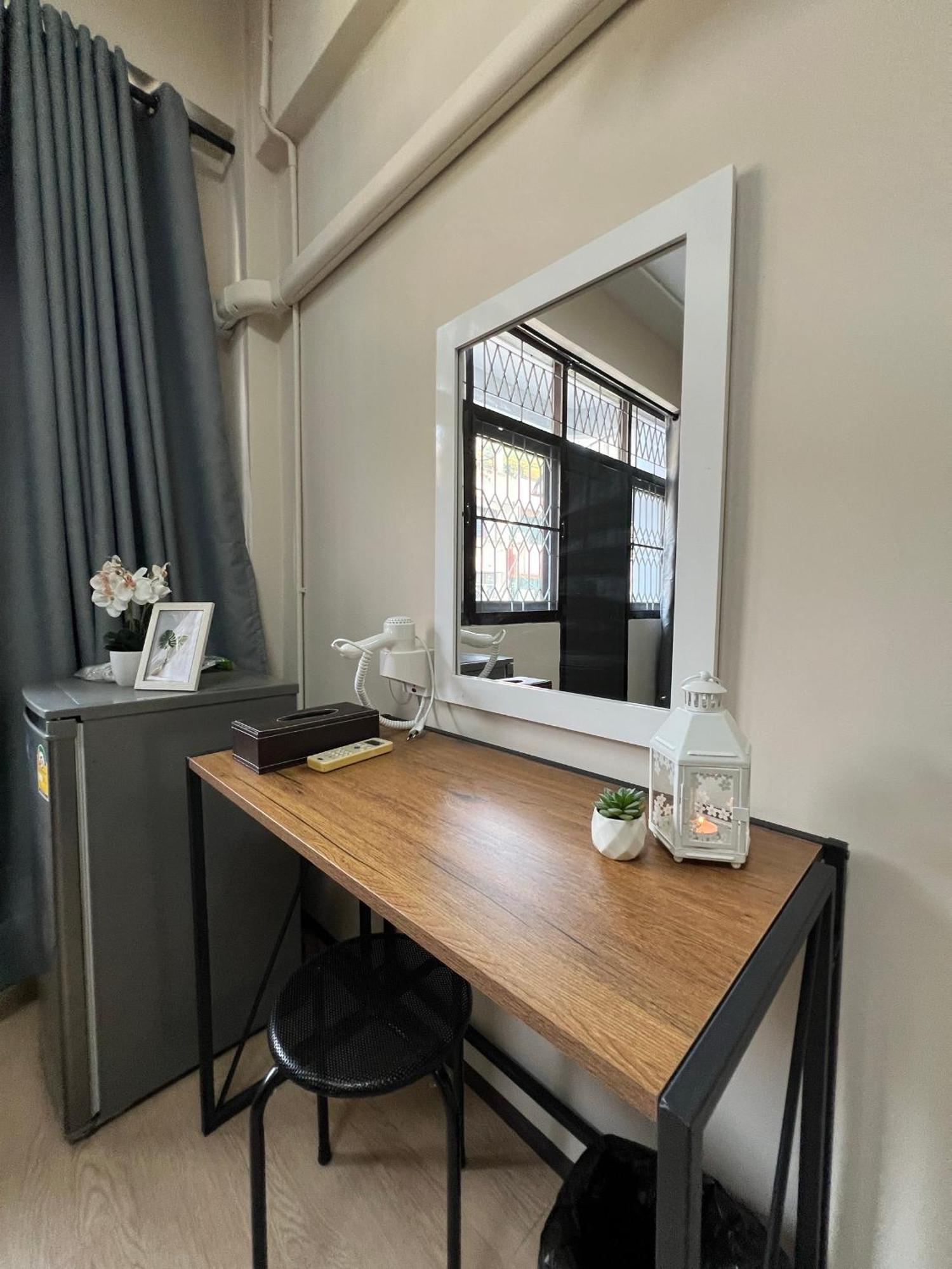 The Cage Guest house Bangkok
