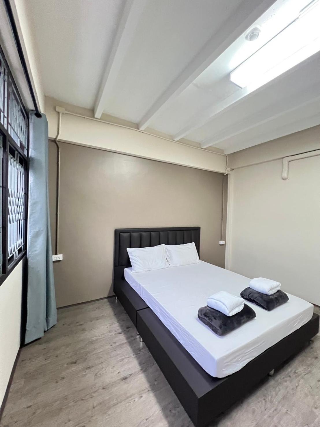 Guest house The Cage Bangkok
